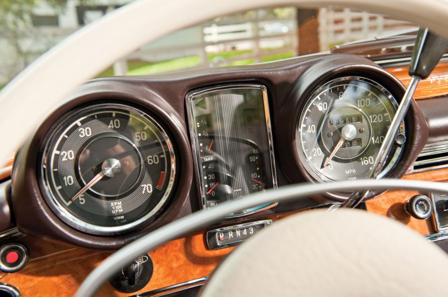 Mercedes-Benz 280 SE 3.5 Cabriolet 1971 года  (фото 6 из 84)